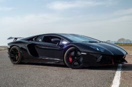 Lamborghini Aventador driving experience