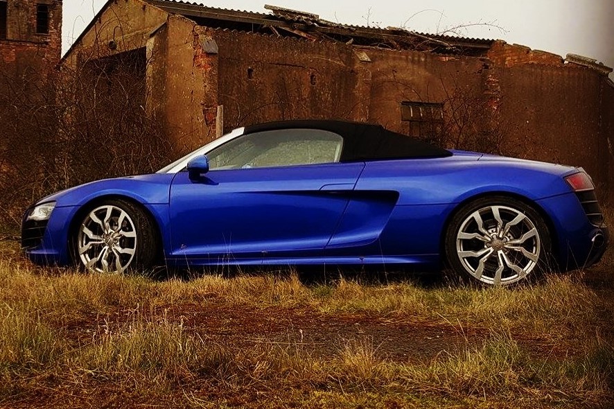 Audi R8 V10 Driving Experience + Free High Speed Ride ...